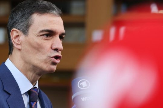 Άμεση απάντηση Σάντσεθ σε Τραμπ για αποβολή από το ΝΑΤΟ: «Σαφής η θέση της ισπανικής κυβέρνησης για Ιράν»